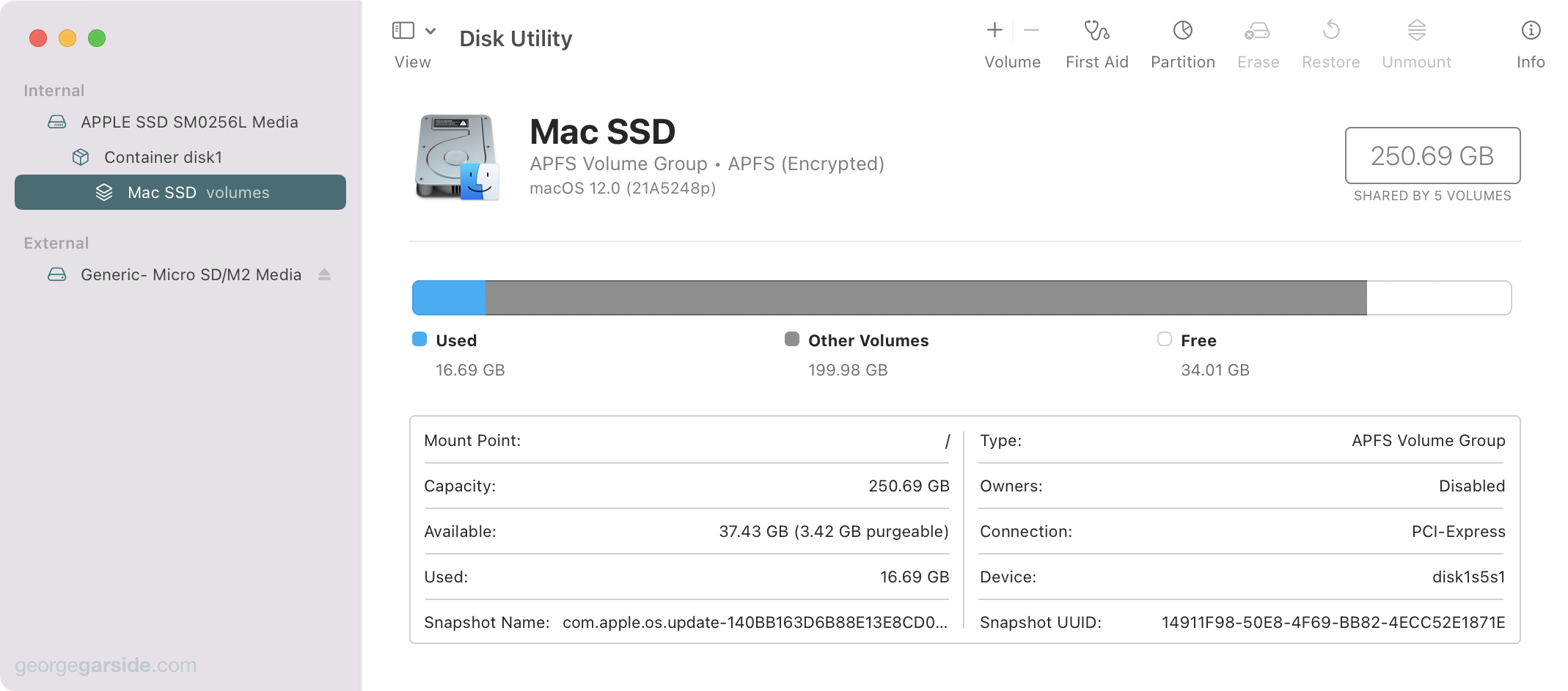 Disk Utility APFS volume groups